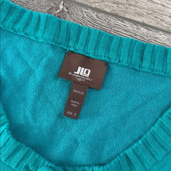 Jlo Y2K vibes one button open cropped cardigan small - Picture 3 of 4